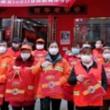 张新发10万口罩致敬城市守护者