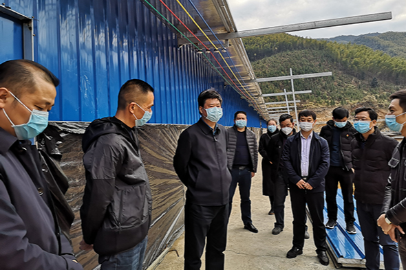 【防控复工两手抓】彭新军深入乡镇督导疫情防控、脱贫攻坚和春耕生产工作