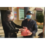 湘潭高新区双马街道：扶贫防疫一肩挑，修屋帮销解农愁