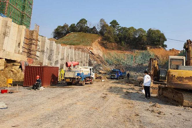 云龙13个重点建设项目复工