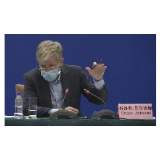 听到世界卫生组织专家对中国疫情防控的评价，翻译小姐姐哽咽了