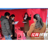 通道县烟草局：志愿服务社区  搭起“安全门”