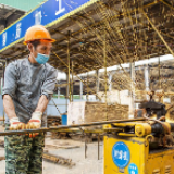 长沙红星工地复工 生产防控两不误