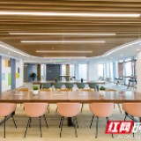 雪中送炭的情谊！长沙岳麓区这个江景写字楼两层免租了