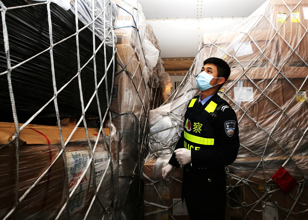 国家移民管理局出台十项措施 有序恢复出入境秩序【8】