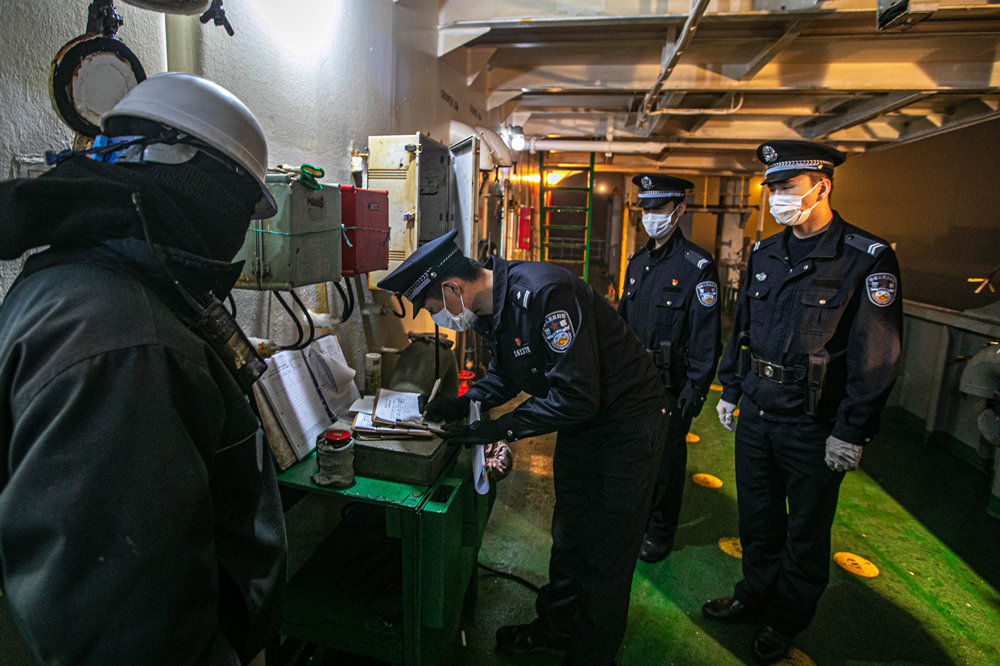 国家移民管理局出台十项措施 有序恢复出入境秩序【9】