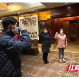 在武汉战疫前线，两位“白衣战士”光荣加入中国共产党