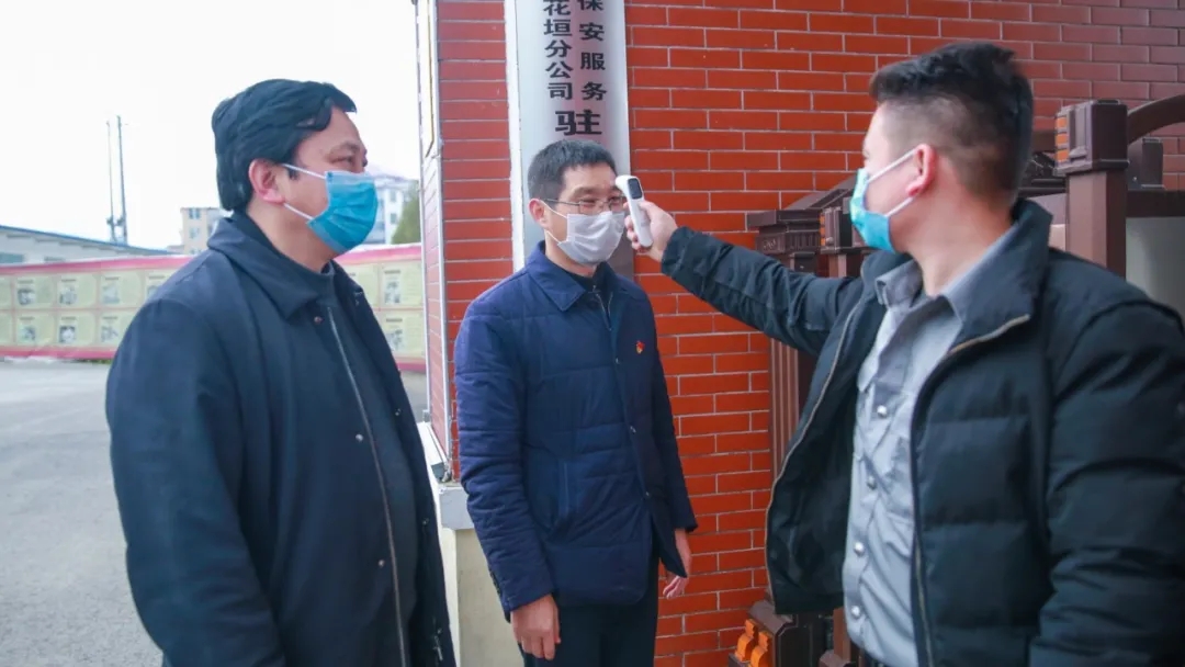 县委副书记彭学康到学校调研指导疫情防控和开学筹备工作