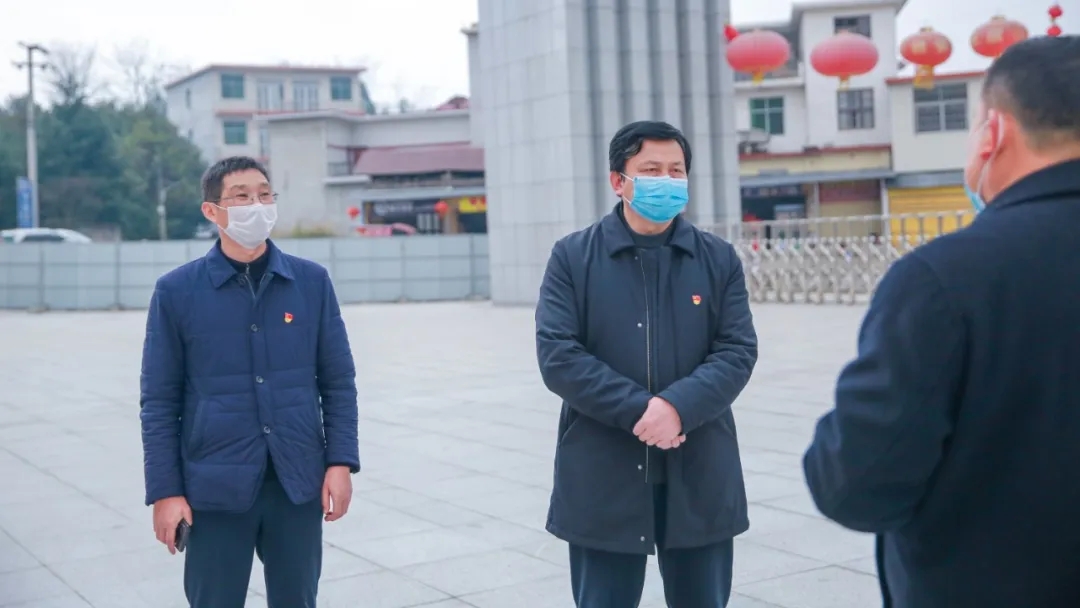 县委副书记彭学康到学校调研指导疫情防控和开学筹备工作