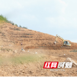 资兴市回龙山瑶族乡：乘春风战“农场”