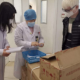 【战疫最前线】断药之后，谁把他们拉出困境
