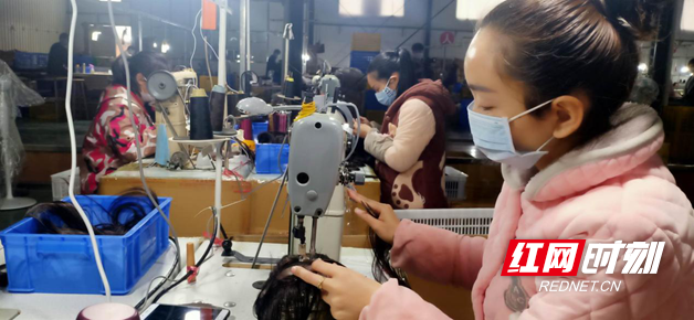 企业员工带好口罩安心上班.png 企业员工带好口罩安心上班.png