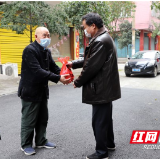 武冈市纪委监委：筑牢退休干部抗“疫”防线