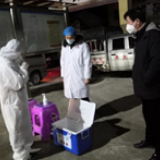 新化:退役老兵坚守一线谱写抗疫战歌