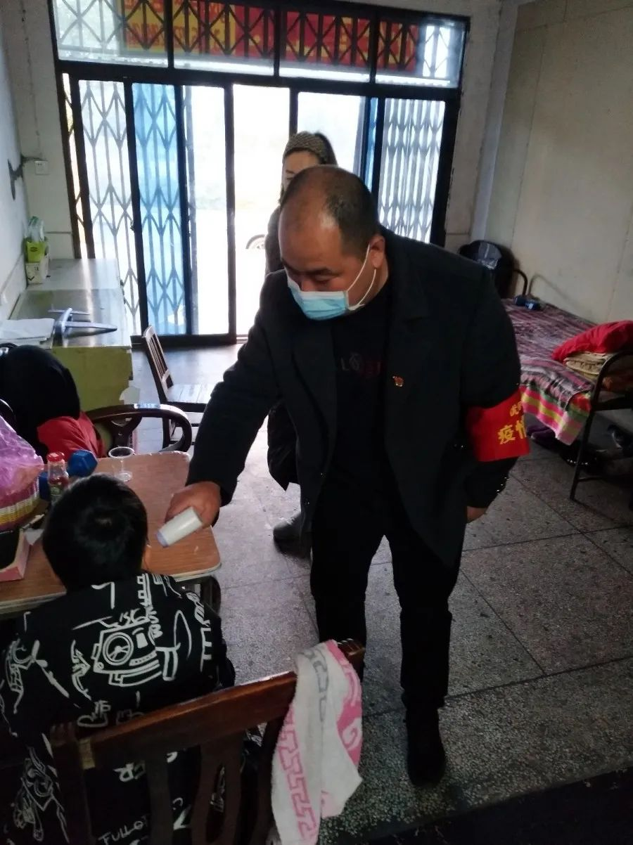 湘潭高新区不松懈,构筑社区疫情防控铜墙铁壁