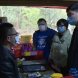东富镇：疫情当前，脱贫攻坚决不掉链！
