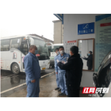 云溪交警深入“两客一危一货”开展疫情防控期间企业复产复工安全大检查