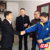 株洲市人大代表刘春生： 进村入户“认亲戚” 真情帮扶“拔穷根”