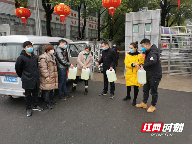 捐赠物资 (2).jpg