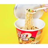 干部私分捐赠方便面，吃相太难看