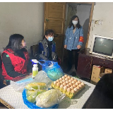 慰问特困居民，用行动团结力量共同抗“疫”