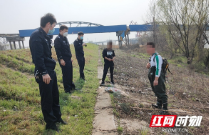 两男子疫情期间电鱼，被长航公安逮个正着