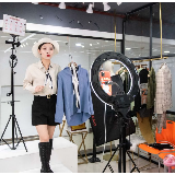 新华社|商铺变成直播间——湖南服饰市场别样复工路