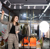 新华社|“直播带货让我们抓住转机”——湖南株洲市芦淞服饰市场群采访记