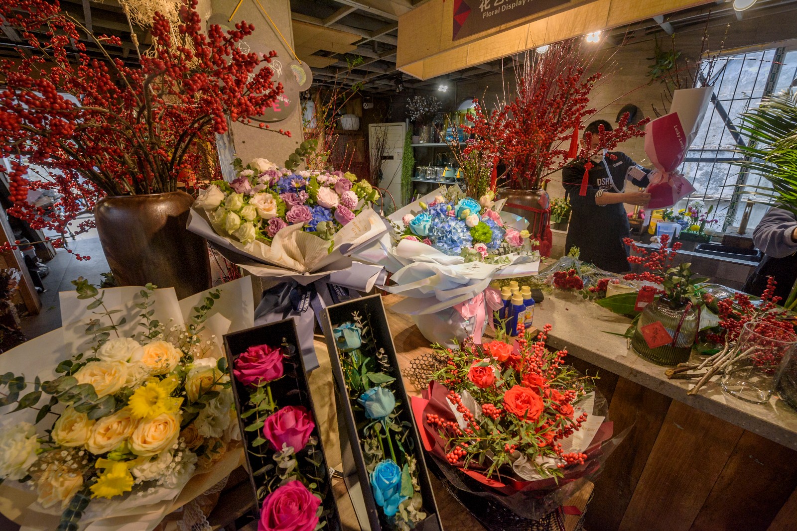 三湘花卉大市场今日复工开市，万紫千红的花卉透露出浓浓的春的气息。 长沙晚报全媒体记者 陈飞 摄