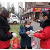一片薄口罩 一份厚情谊