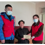 “雷锋精神”闪耀在抗疫一线 火星温暖传递不息