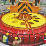 “艰难时刻更显责任担当”（患难见真情 共同抗疫情）