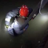 辅导儿子学习起冲突 妈妈怒而跳河：我真的太累了