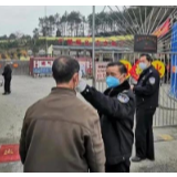 武冈市公安局：“一企一警”护航复工复产