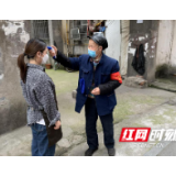 武陵区穿紫河街道：老党员一心“移疫”守护小区