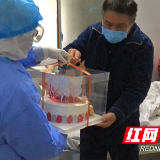 隔离病区里的特殊生日