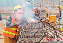 长沙：施工紧锣密鼓 项目拔节生长