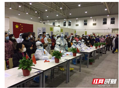 疫情无情伤离别  农行有爱迎新生  怀化分行一退休员工在东西湖方舱医院做贡献