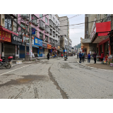 辰溪县黄溪口镇：疏堵结合 打响马路市场歼灭战