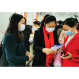 唐洞街道晋兴路社区：防疫、就业服务两不误