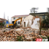 防疫控违两不误 武陵区“春雷行动百日会战”行动鸣枪