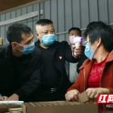 湖南临武：23家扶贫车间吸纳2000贫困劳动力就业