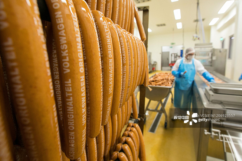 当地时间2020年3月12日，德国沃尔夫斯堡，大众汽车咖喱香肠生产线。