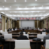 彭新军主持召开县委常委会会议