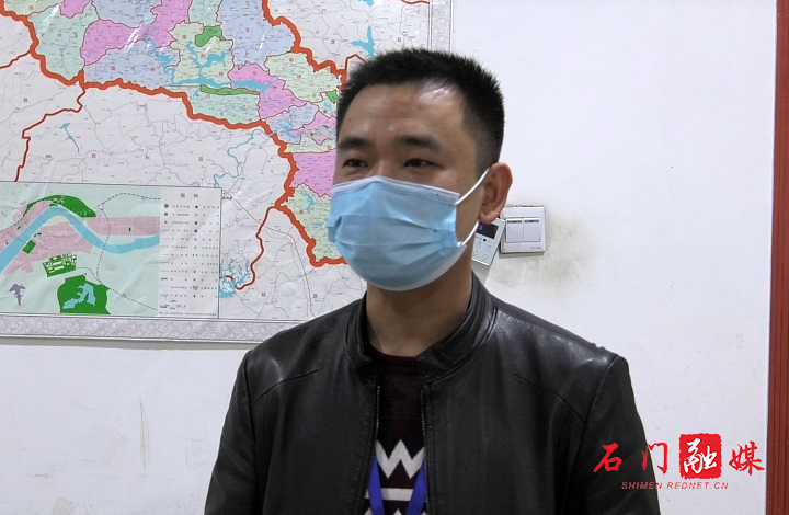 侯辉.jpg 侯辉.jpg