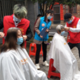 冷水滩：爱心义剪 为独居、空巢老人解决“头”等大事