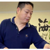 王国雄：飘洋过海捐送物资 助力母校抓好防疫