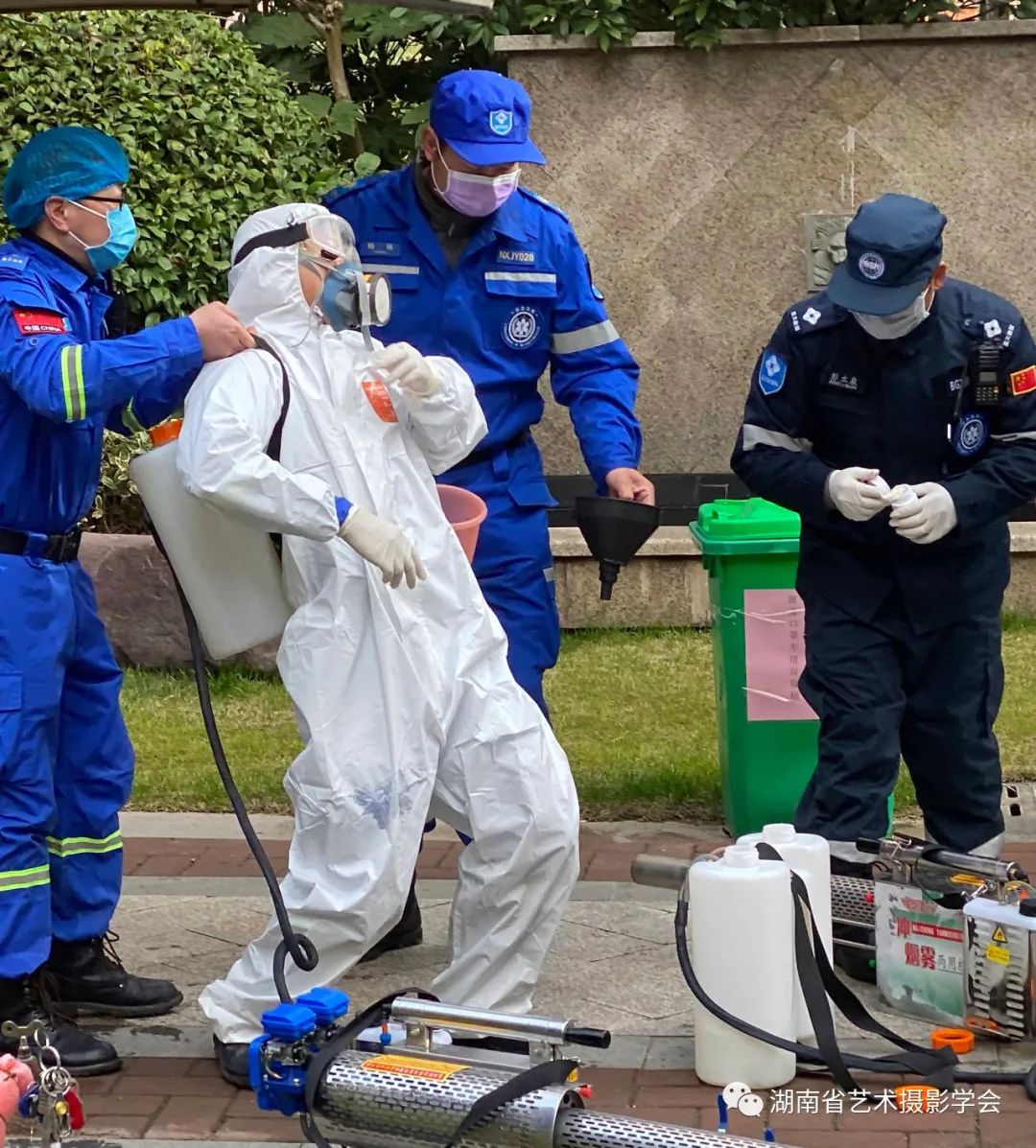 摄影万众一心湖南省疫情防控纪实摄影微展