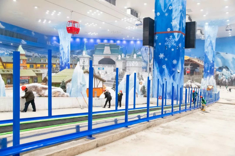 湘江欢乐城冰雪世界正在全力冲刺年中开园目标_meitu_4.jpg 湘江欢乐城冰雪世界正在全力冲刺年中开园目标_meitu_4.jpg