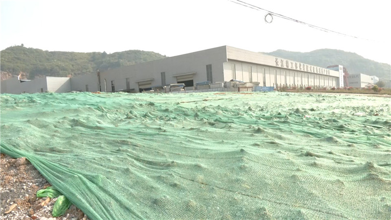 熊安台调研指导重点项目建设（半成品）.mp4_20200320_174150.279.jpg